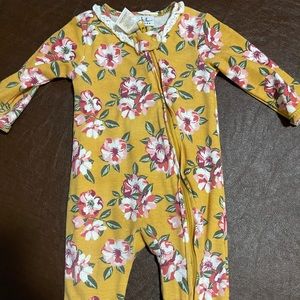 Floral print baby girl pajamas
